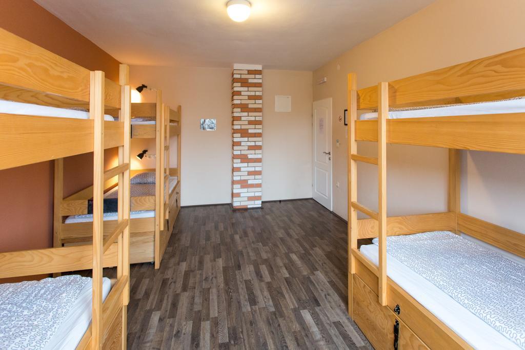 Falling Lakes Hostel *